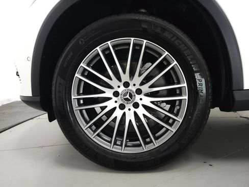 Certified 2026 Mercedes-Benz GLC 300 4MATIC image 32