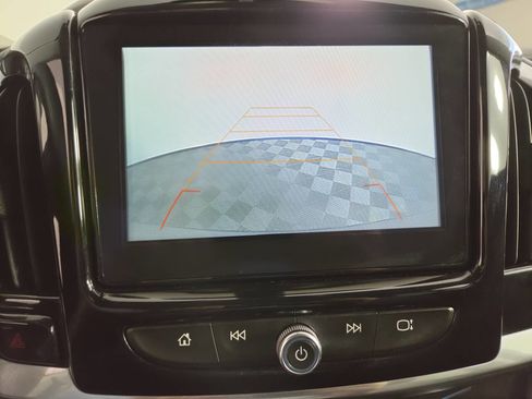Used 2018 Chevrolet Traverse LT FWD image 35