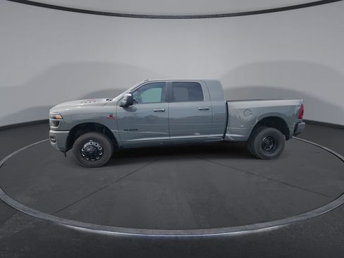 New 2026 RAM 3500 Laramie AWD/4WD image 5
