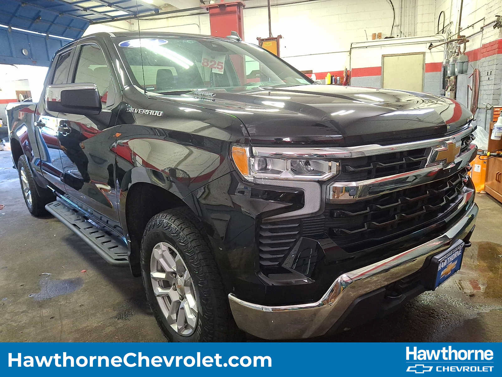 Certified 2024 Chevrolet Silverado 1500 LT AWD/4WD image 1