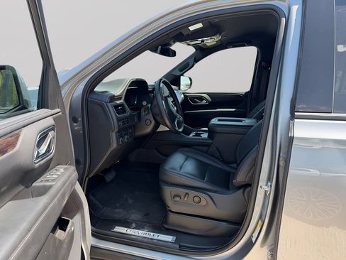 Used 2023 Chevrolet Tahoe Z71 w/ Off-Road Capability Package AWD/4WD image 17