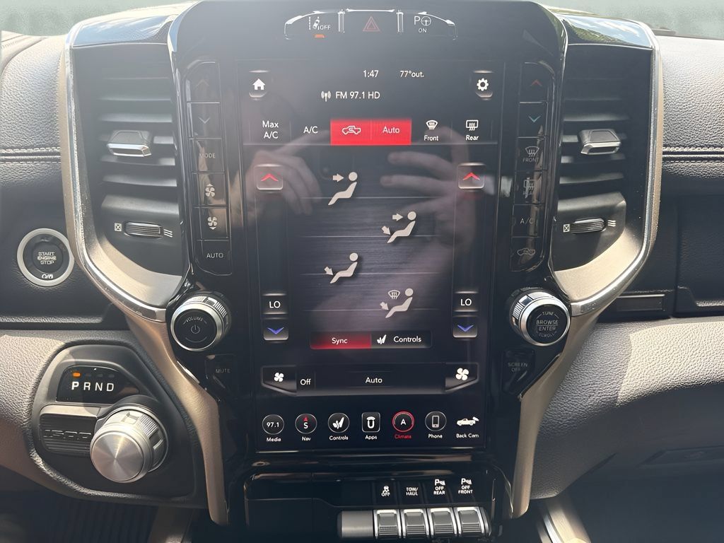 Used 2019 RAM 1500 Laramie RWD image 18