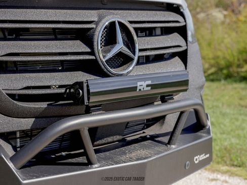 Used 2025 Mercedes-Benz Sprinter 2500 image 19