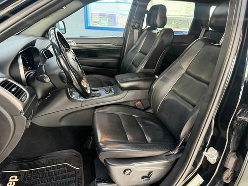 Used 2020 Jeep Grand Cherokee Limited AWD/4WD image 22