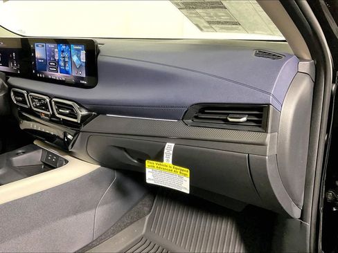 New 2026 Nissan Sentra SL w/ Floor Mat Package FWD image 18