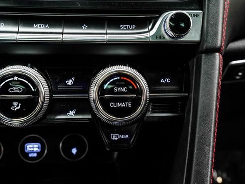 Used 2022 Genesis G70 3.3T image 24