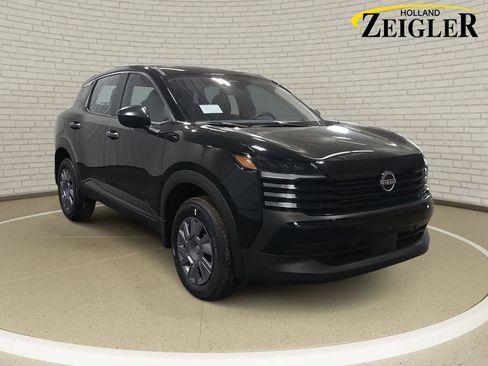 New 2026 Nissan Kicks S image 3