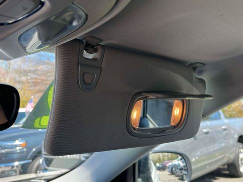 Used 2022 Jeep Compass Latitude image 9