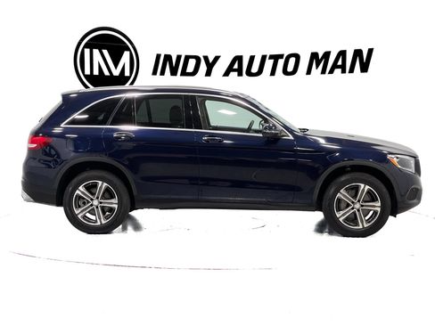 Used 2016 Mercedes-Benz GLC 300 4MATIC w/ Premium Package image 3