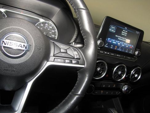 Used 2022 Nissan Sentra SV image 6