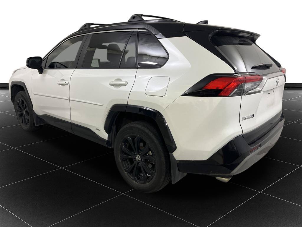 Used 2025 Toyota RAV4 XSE AWD/4WD image 3