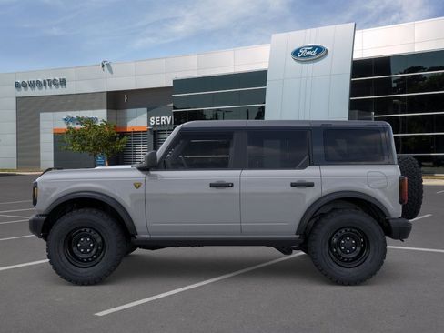 New 2026 Ford Bronco Badlands AWD/4WD image 3