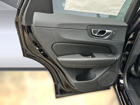 New 2024 Volvo XC60 B5 Core w/ Protection Package Premier image 21