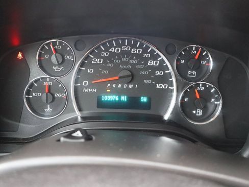 Used 2018 Chevrolet Express 2500 Extended image 27