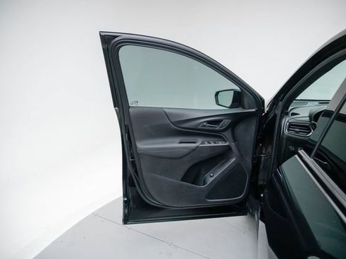 Used 2022 Chevrolet Equinox RS FWD image 22