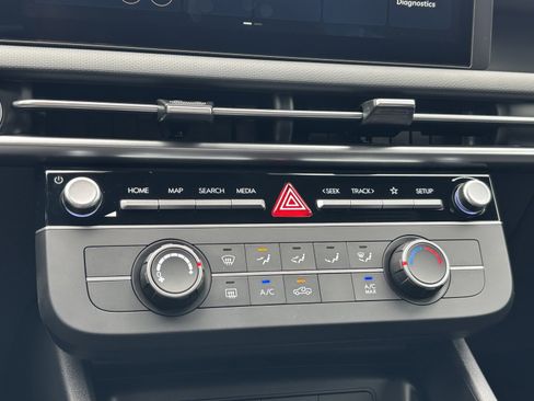 New 2026 Hyundai Santa Cruz SE image 18