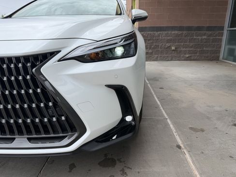 Used 2025 Lexus NX 250 FWD w/ Premium Package image 11