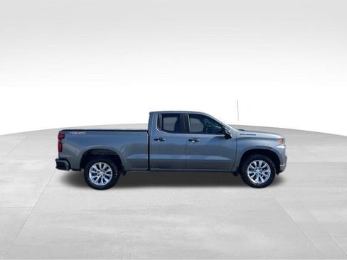 Used 2020 Chevrolet Silverado 1500 Custom w/ Custom Value Package image 6