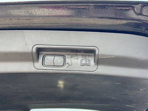 Used 2025 Ford Explorer ST-Line AWD/4WD image 40