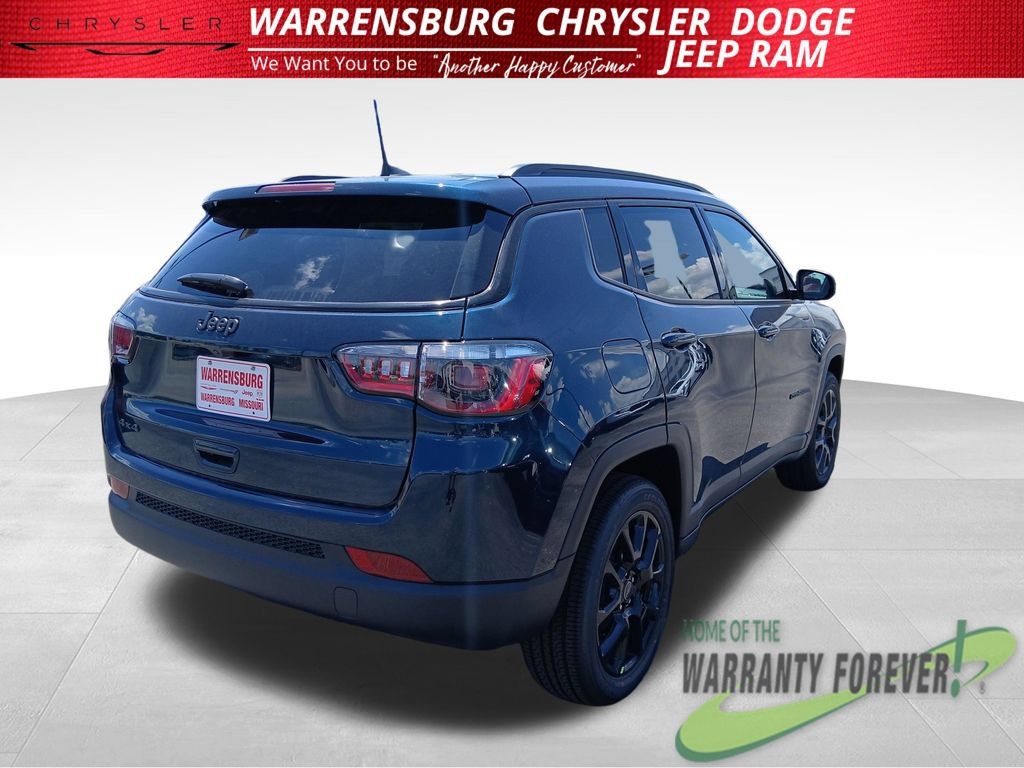 New 2026 Jeep Compass Latitude AWD/4WD image 4