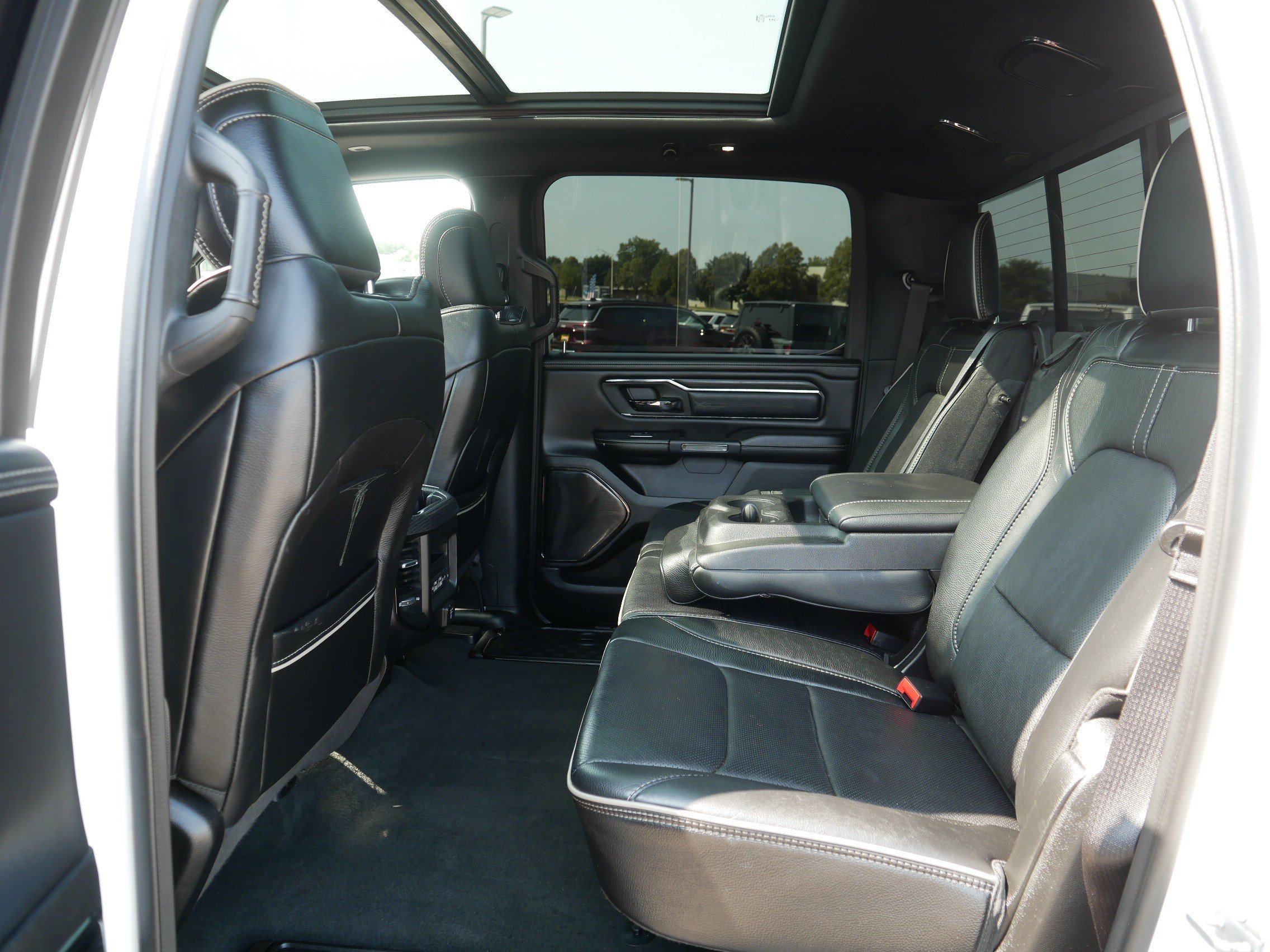 Used 2022 RAM 1500 Limited AWD/4WD image 35