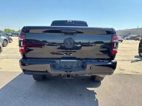 Used 2022 RAM 3500 Big Horn w/ Level C Equiment Group AWD/4WD image 8