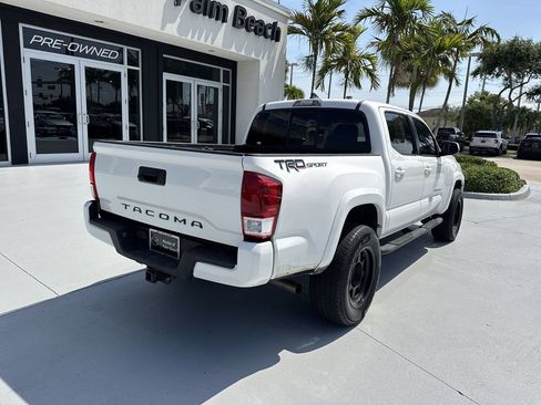 Used 2016 Toyota Tacoma TRD Sport w/ Towing Package RWD image 3