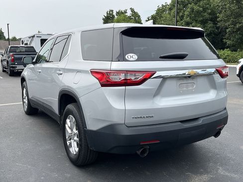 Certified 2021 Chevrolet Traverse LS FWD image 4