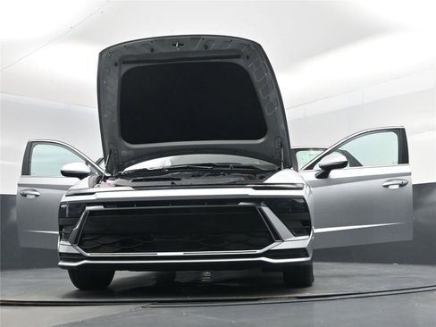 Certified 2025 Hyundai Sonata SE image 30