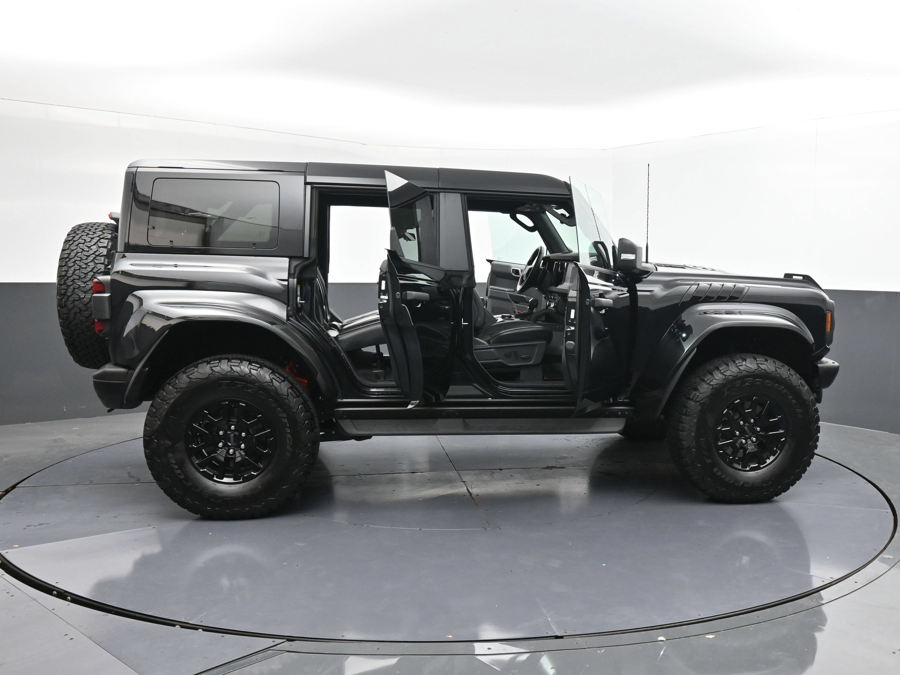 Used 2026 Ford Bronco Raptor AWD/4WD image 40