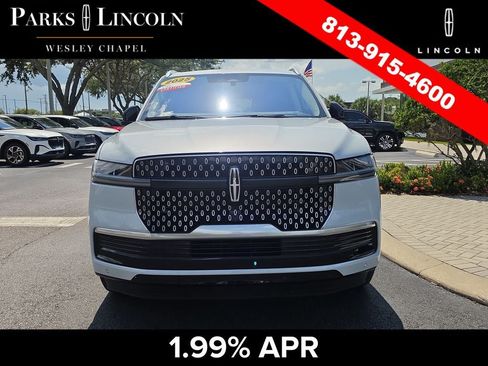 Certified 2025 Lincoln Navigator Reserve AWD/4WD image 2