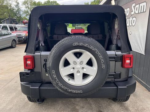 Used 2017 Jeep Wrangler Unlimited Sport w/ Quick Order Package 24S AWD/4WD image 7