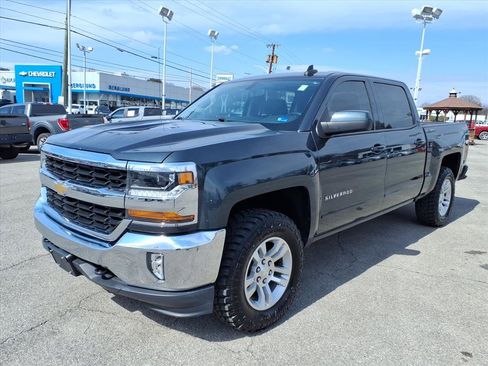 Used 2018 Chevrolet Silverado 1500 LT w/ All Star Edition image 8