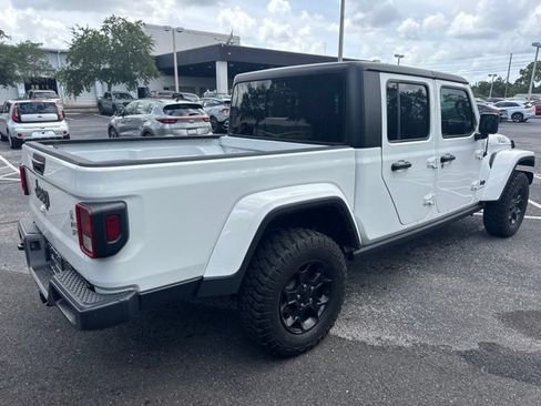 Used 2023 Jeep Gladiator Sport AWD/4WD image 4
