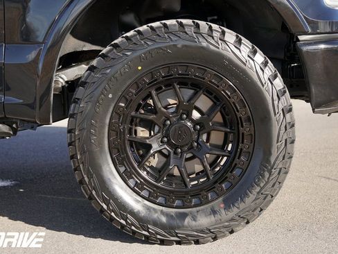 Used 2016 Ford F150 Lariat w/ Equipment Group 502A Luxury image 14