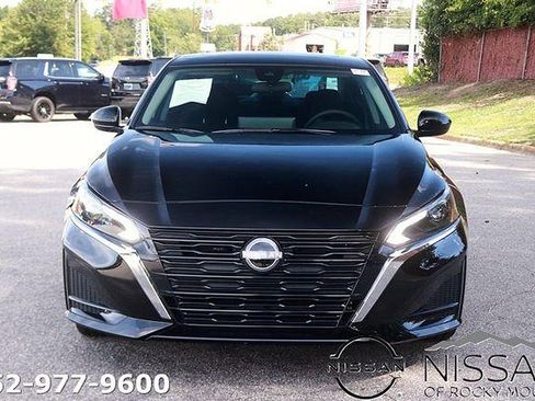 Certified 2025 Nissan Altima 2.5 SV w/ SV Premium Package FWD image 2