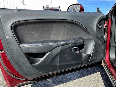 Used 2019 Dodge Challenger SXT w/ Driver Convenience Group image 17
