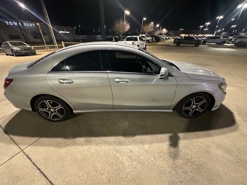 Used 2014 Mercedes-Benz CLA 250 image 4