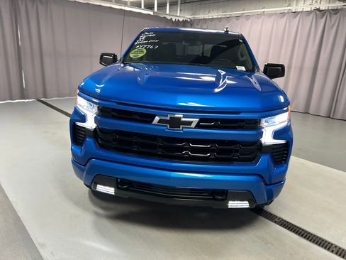 Used 2025 Chevrolet Silverado 1500 RST w/ Convenience Package II image 2