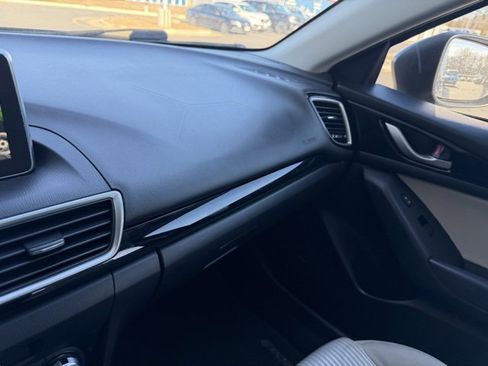 Used 2014 MAZDA MAZDA3 i Touring w/ Technology Package image 18