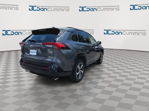 Used 2021 Toyota RAV4 SE AWD/4WD image 8