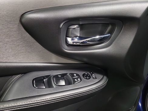 Used 2023 Nissan Murano SV AWD/4WD image 19