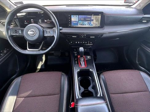 Used 2025 Nissan Kicks SR w/ SR Premium Package image 18