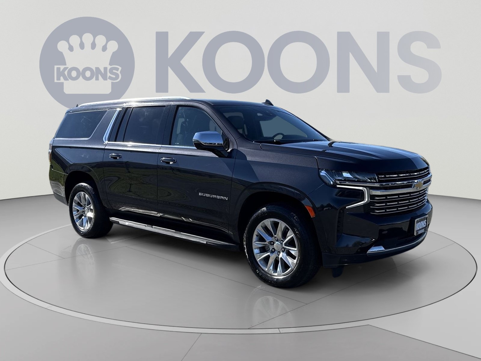 Used 2023 Chevrolet Suburban Premier AWD/4WD image 2
