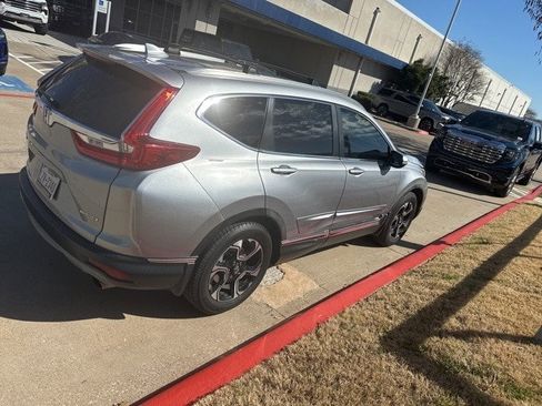 Used 2019 Honda CR-V Touring image 4