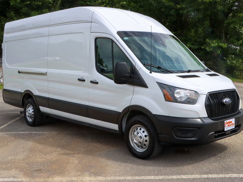 Used 2023 Ford Transit 250 148 High Roof Extended AWD image 5