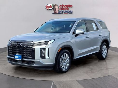 Used 2025 Hyundai Palisade SEL FWD image 1