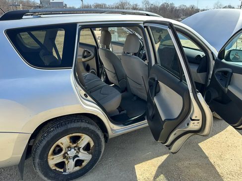 Used 2010 Toyota RAV4 4WD V6 image 13