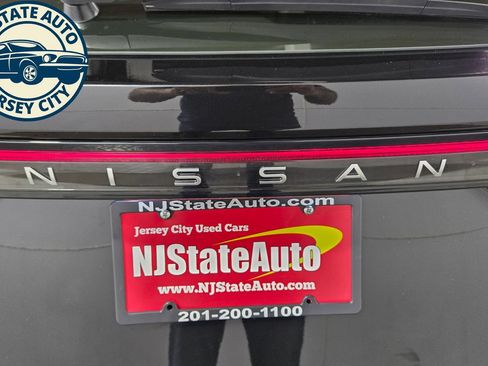Used 2023 Nissan Ariya FWD image 29