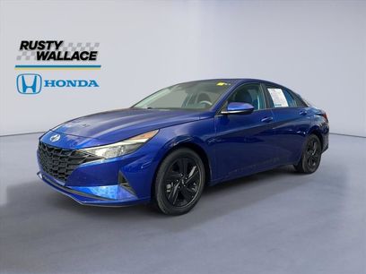 Used 2023 Hyundai Elantra SEL w/ Cargo Package